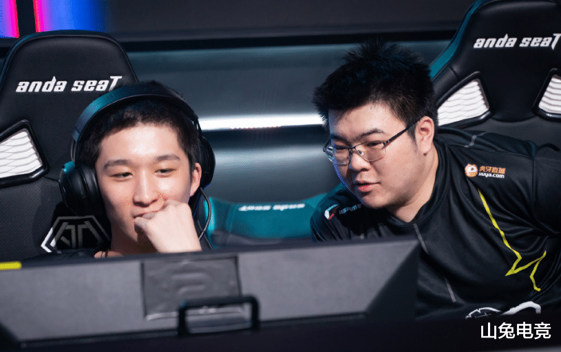 4am战队|绝地求生:4AM小鹿闯祸了?不小心说漏嘴112转会价格,这身价绝了