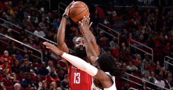 火箭队■狂轰58+10+6!哈登逆天塔克戈登玩命却遭神逆转,火箭23三分徒劳