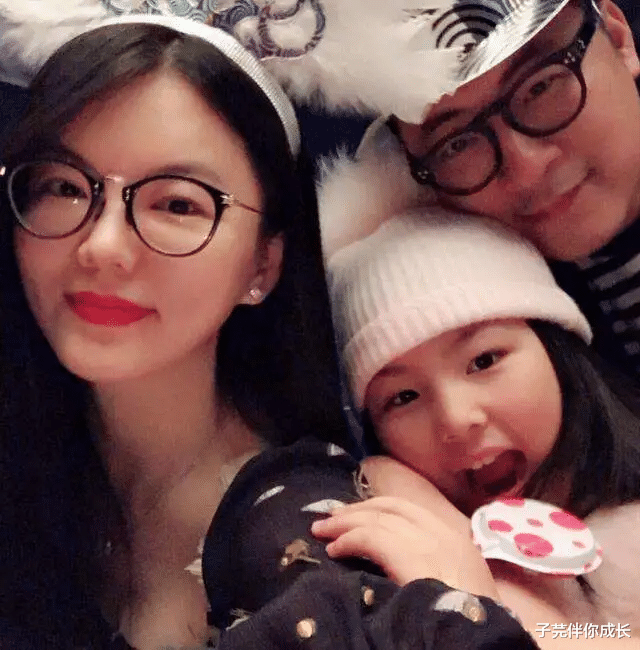 李湘|王岳伦道歉第3天,李湘回复3个表情,她终于活成现实版顾佳