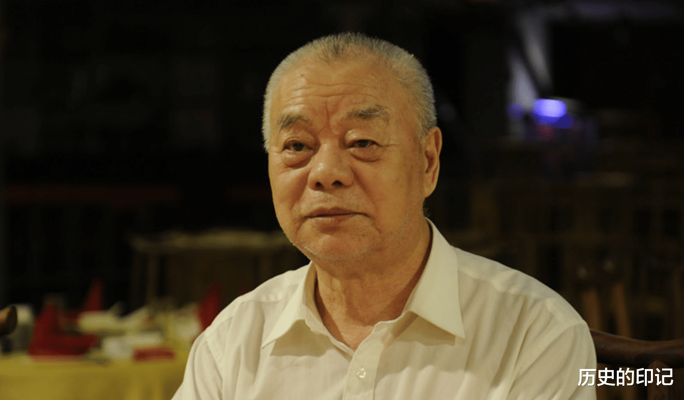 |他曾经是伟人的警卫，57岁娶了伟人小女儿，如今十分幸福