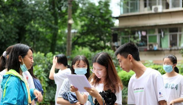 河南|高考滑档是什么意思？高考滑档了，上二本院校还是选择直接复读