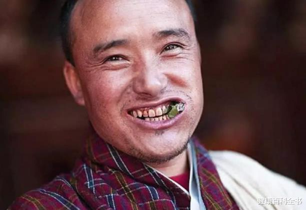 「水果」央视曝光的“致癌”水果,很多人都喜欢当零食吃,赶紧住嘴吧