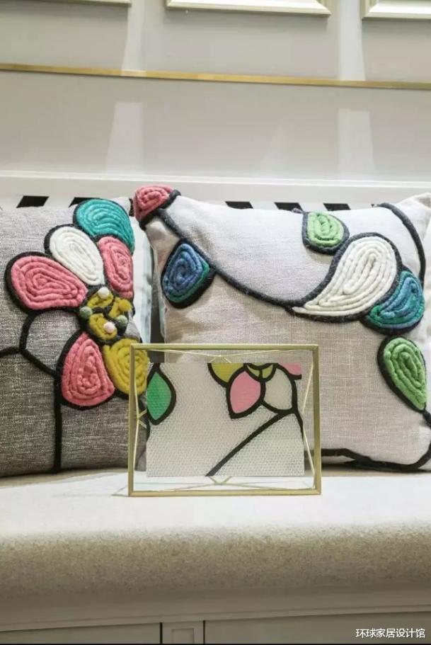 上海38㎡老房，再婚儿子和儿媳睡大房，让爷爷奶奶和孙子拼床睡！