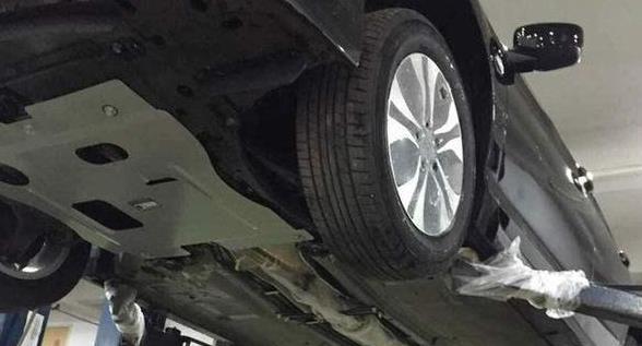 ：汽车有必要装发动机护板吗？修车师傅说了良心话，后悔没早知道