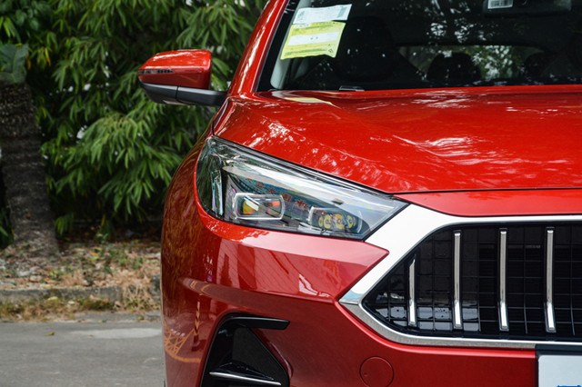 [轿车]国产又一黑马，轴距2760mm，1.5T+CVT带独悬，两个月卖10015辆