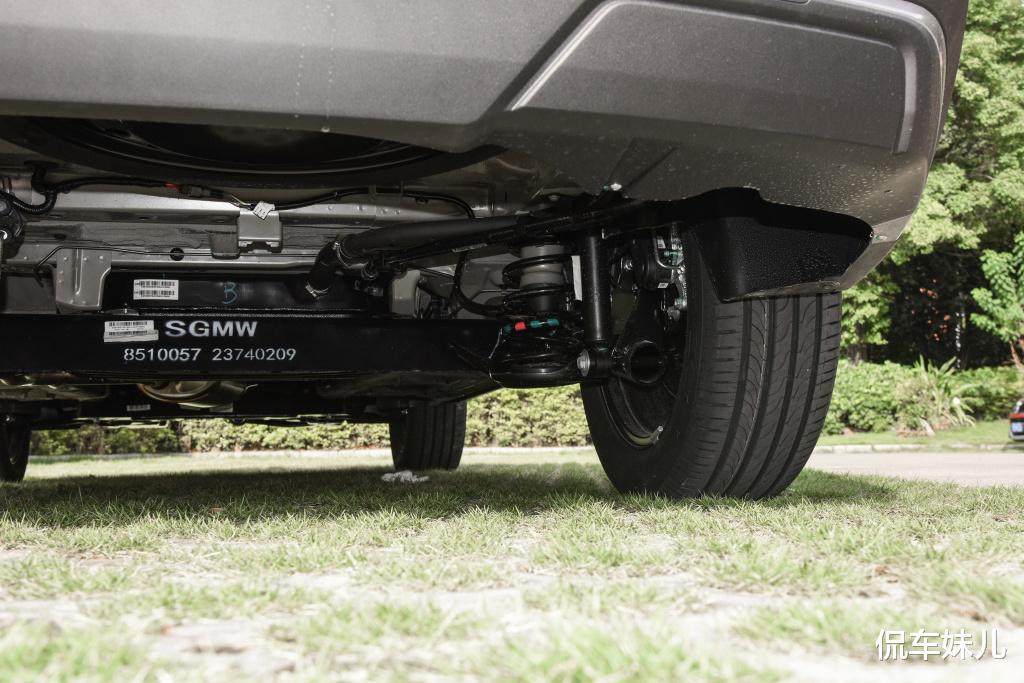 宝骏530|“标配连个中控都不给”，9月却卖18962台，新车这是要火了？