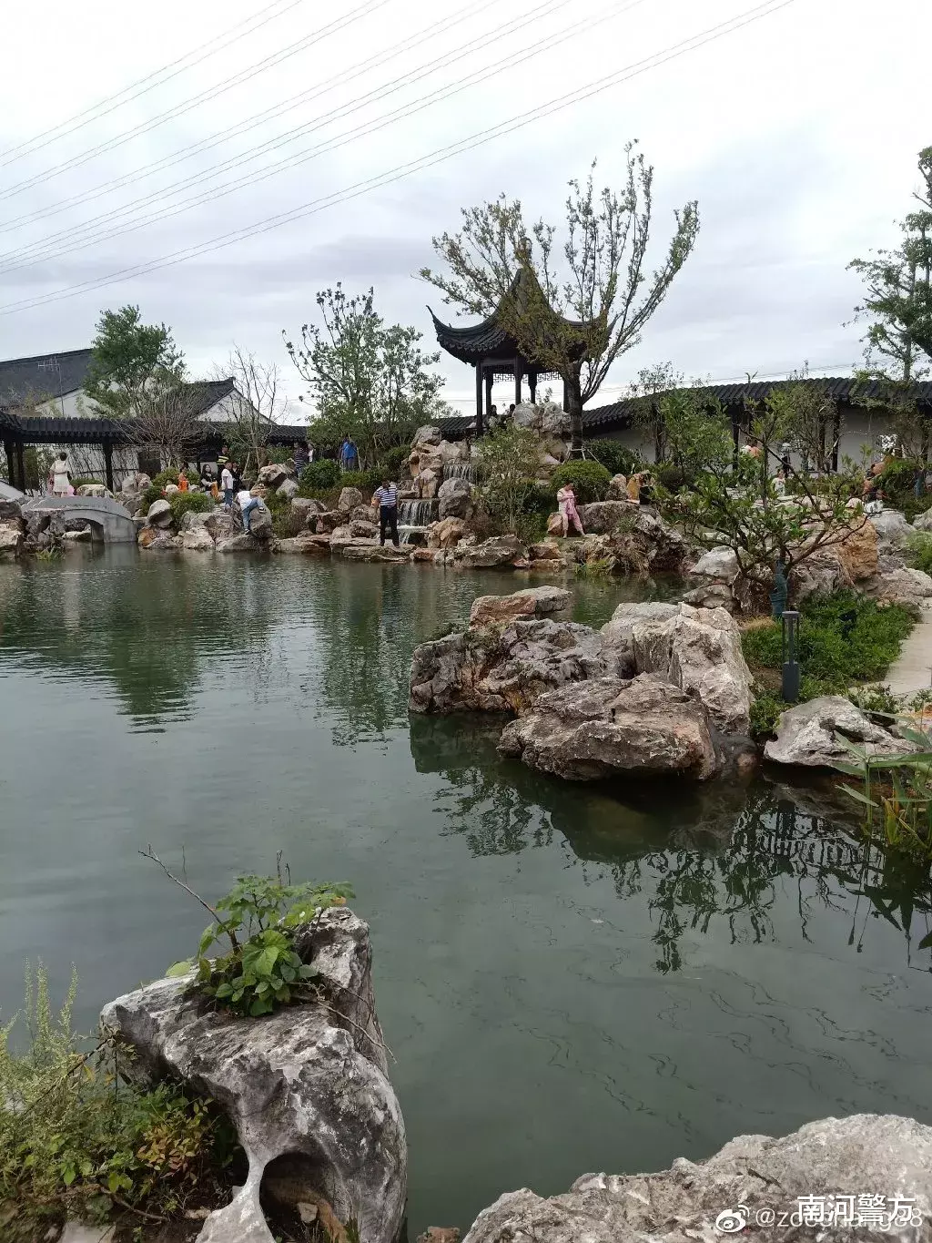 南河警方|江苏高速服务区冲上热搜！网友：看傻眼了