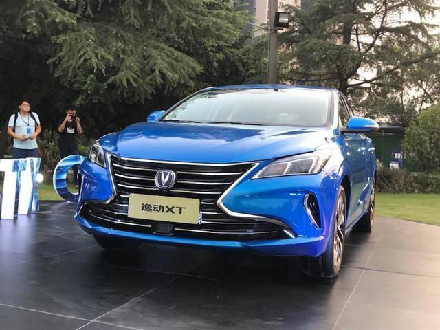 长安逸动|国产车不好?“长安逸动”与“日产轩逸”对比,差距不大!