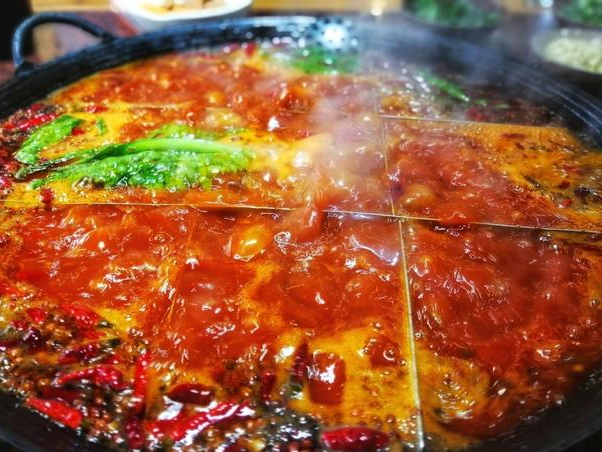 癌细胞■“癌”字三张口,医生从来不碰的4种食物,你再碰就是喂养癌细胞