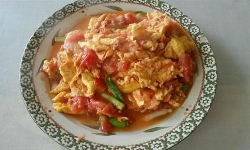 【鸡蛋】头一回吃婆婆做的菜，不禁发出感叹：老公能长这么大，真不容易啊