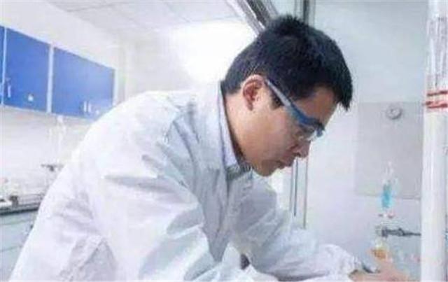 清华大学@“高考神童”何碧玉，和“高考神人”王端鹏，10年后发展得如何？