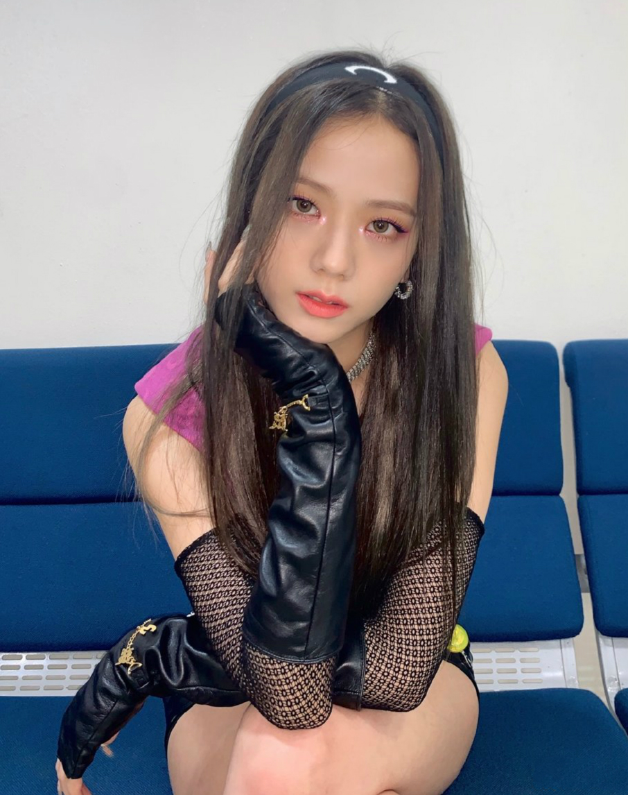 腰带|Rose的腰真细啊，Jisoo的发带都可以拿来当腰带