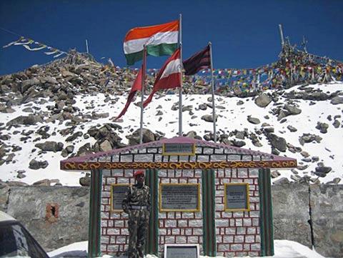 『印度』第一个带暖气哨所建成，印军边防部队痛哭流涕，中方专家笑而不语