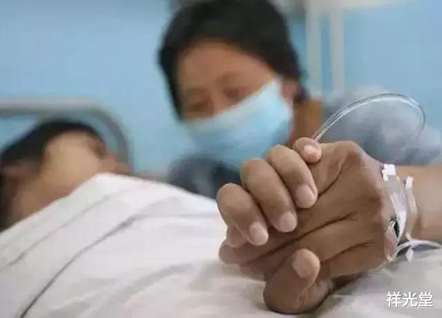 尿毒症|尿毒症多是“拖”出来的，身上出现“2疼、2臭”，希望你留意