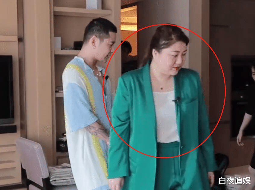 杨天真|有种“炫富”叫杨天真，录节目清理“生活垃圾”，满地都是奢侈品