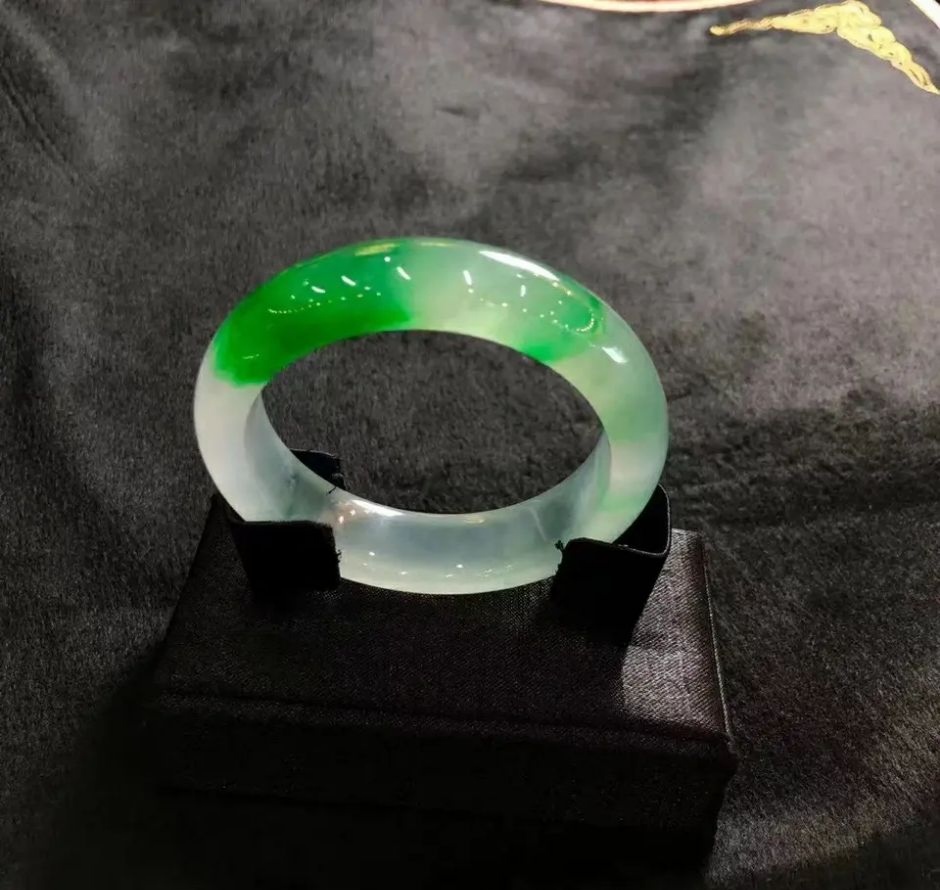 翡翠|翡翠小白都应该知道的事情，你知道吗？