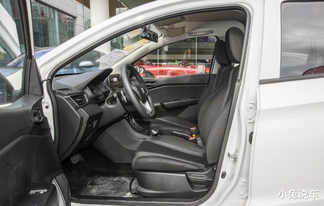 宝骏310w|曾经是王者，如今不行了！空间比宝马1系大，最低3.98万