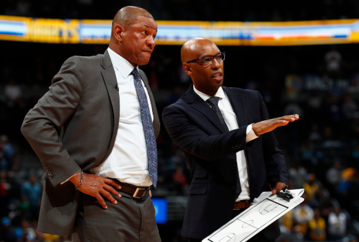 教练|萧华发狠了，罢赛球队罚款500万，要求教练退群，NBA岌岌可危！