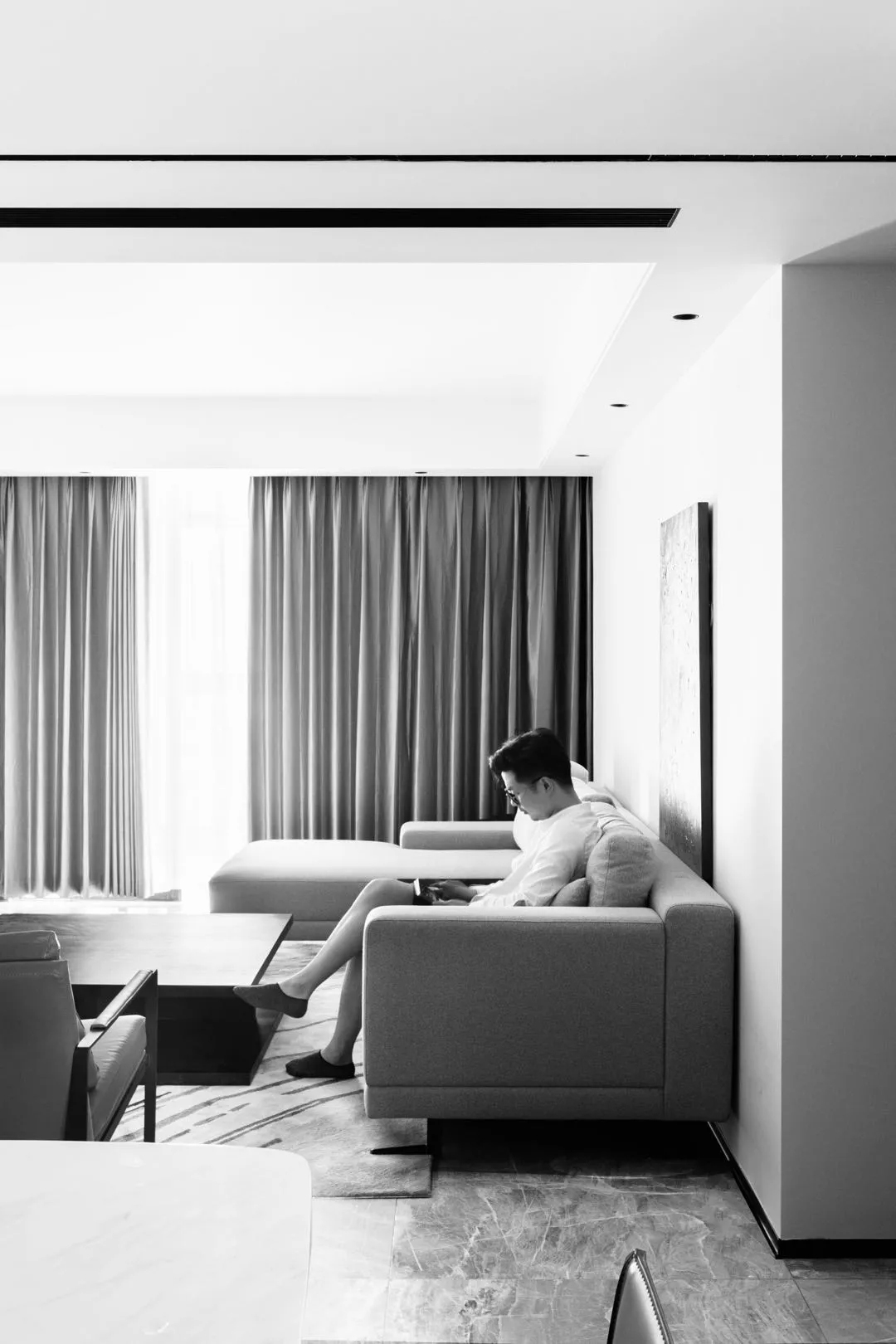 退休|140㎡意式私宅，极简让空间更分明