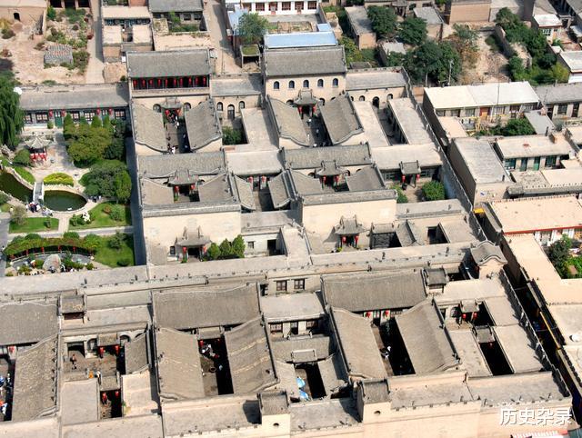 日军|乔家大院富可敌国，为何日军看见却掉头就走？日军：你看门上是啥