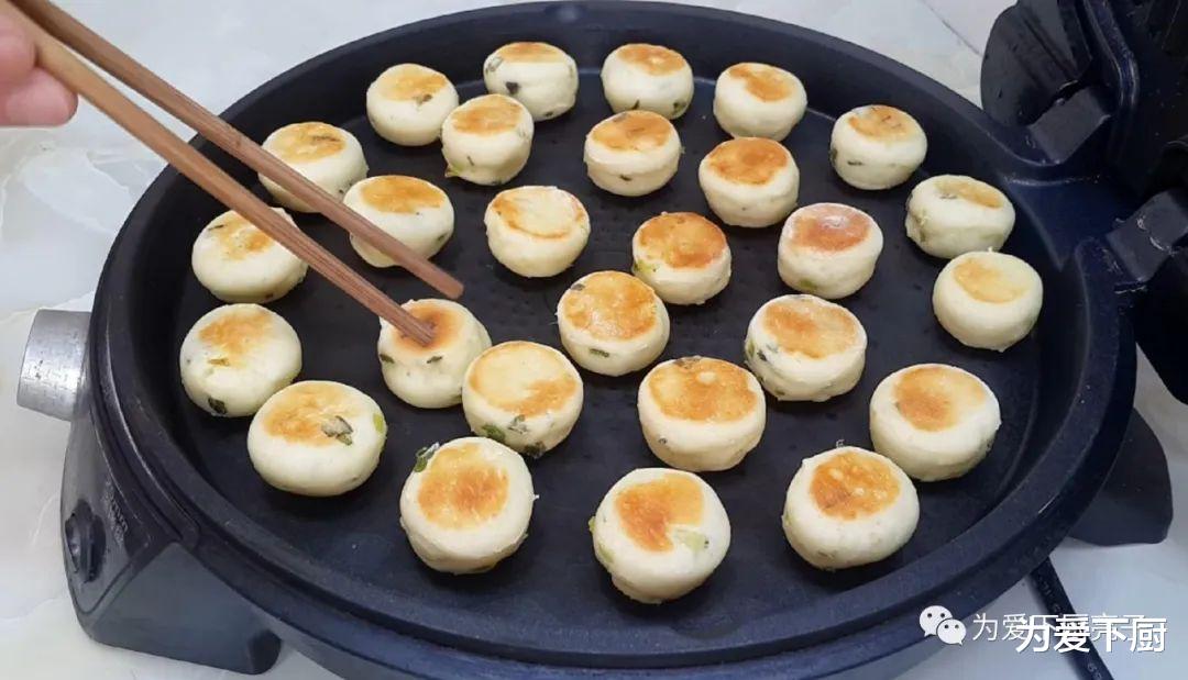 [土豆]土豆别再炒着吃了，锅里烙一烙，比馒头饼干好吃，学会都能开店了