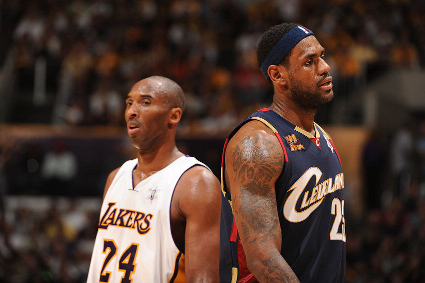 科比·布莱恩特▲科比和詹皇谁交易价值高？看完07年湖人提出的方案，差距一目了然