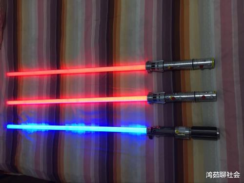 光剑■美国人成功发明出“光剑”,表层温度可达上千度,能切割任何物体!