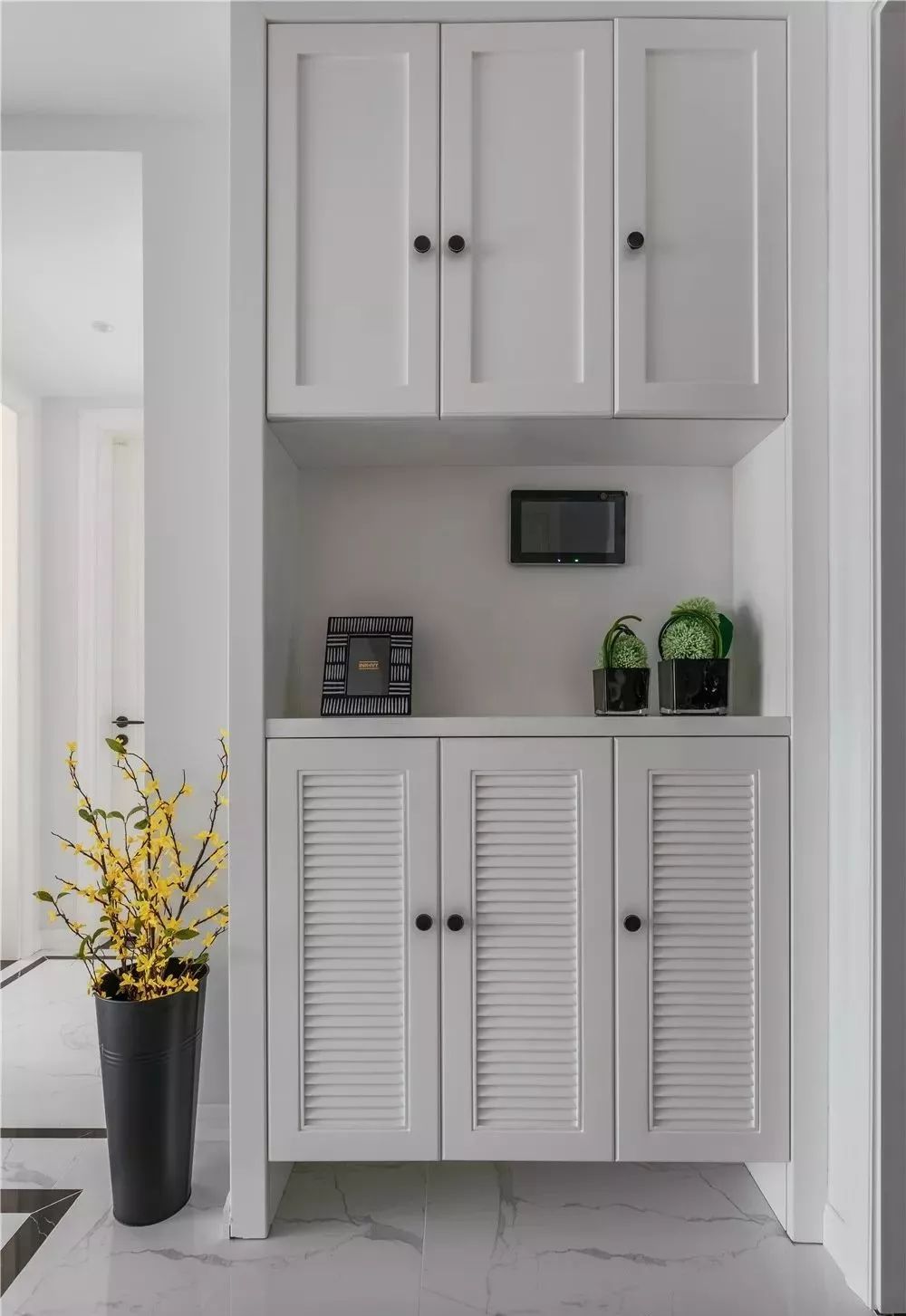 101㎡现代美式风，加入黄铜元素，让空间多一份轻奢感！