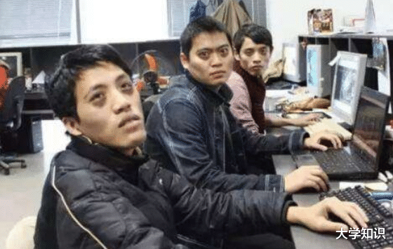 医生|“穷人家”的考生，计算机和医学专业选哪个？专家：学医更有出路