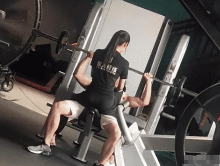 |“报一节私教课要2000,女私教还这样教我”网友: 报上地址我想去