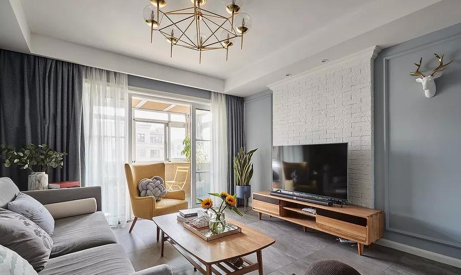 『』客厅和阳台之间有做推拉门，窗帘应该怎么装？