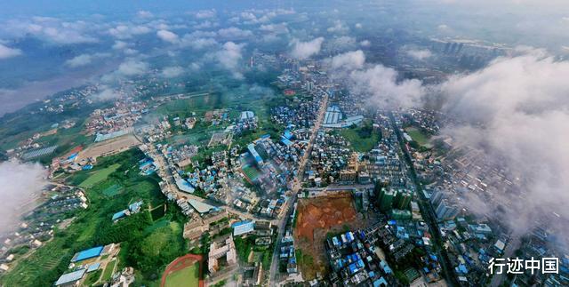 天池|广西唯一的天池，高出地面百余米，没有任何水源，却常年不枯!