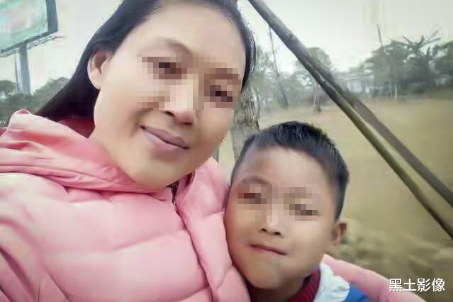 黑土影像|四川一家4口3人患癌2人病逝，妻子去世前丈夫承诺：一定救活孩子