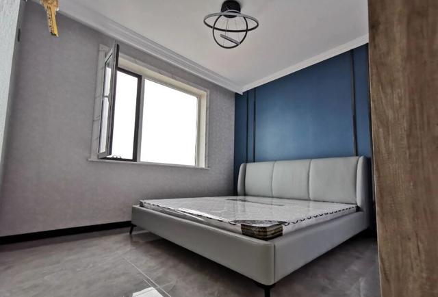 |老公不听劝非要装吊顶，装完就后悔，白花3000多块越看越压抑！