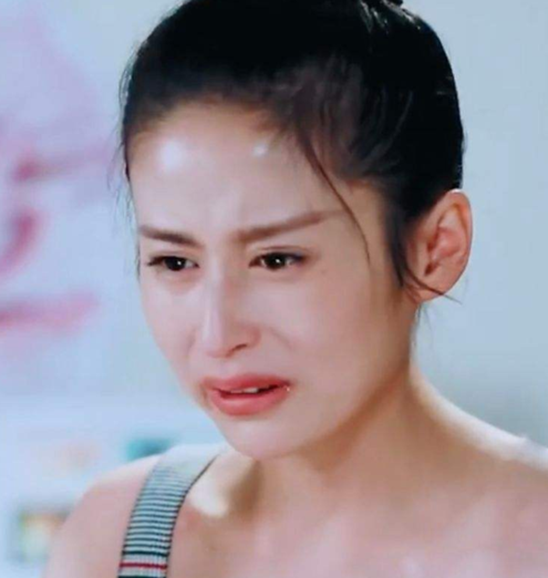 颖儿|她不知道自己怀孕，吊威亚拍戏“大出血”，送到医院双胞胎只剩一个