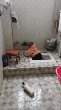 |今天钓鱼被咬了一口，谁知道是什么咬的吗？评论区沸腾了！哈哈哈