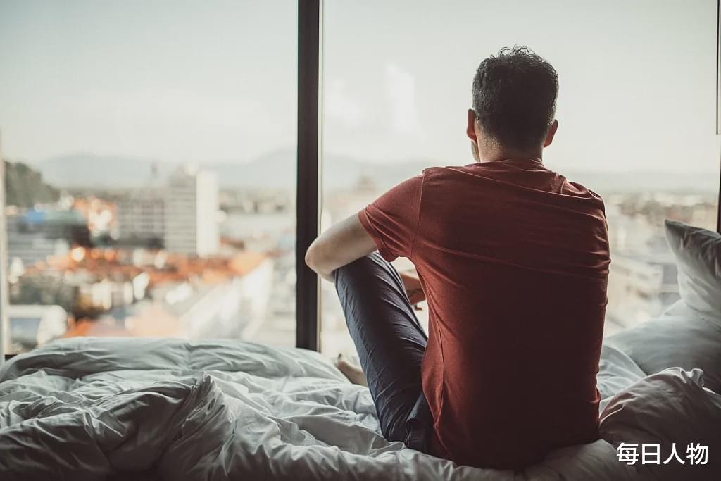 每日人物|义乌房租上涨三成，直播追梦的年轻人没赚到钱，反把积蓄赔了