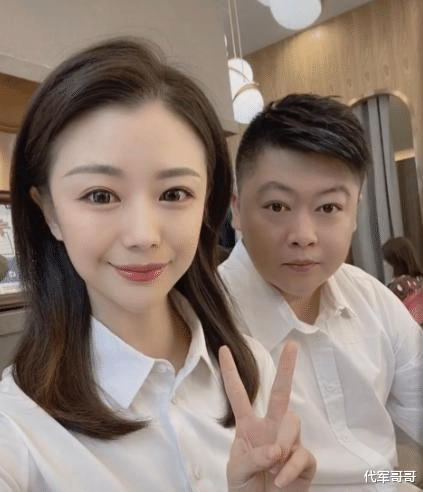 赵本山|揭秘赵本山弟子的婚姻生活：丫蛋再婚很幸福，关婷娜富豪老公很神秘