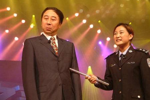 张纪中|贾玲亲姐姐身份曝光，原来是我们熟悉的她，难怪贾玲那么火！