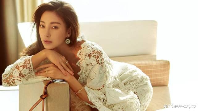 万茜@金晨累到崩溃，万茜练琴磨破手指，却没人敢叫张雨绮起床，公平吗