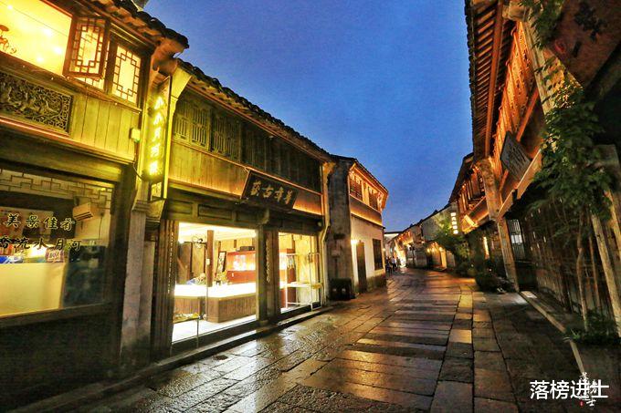 『嘉兴』嘉兴不止有乌镇和西塘，这条街区才是最值得去的地方，夜色好迷人