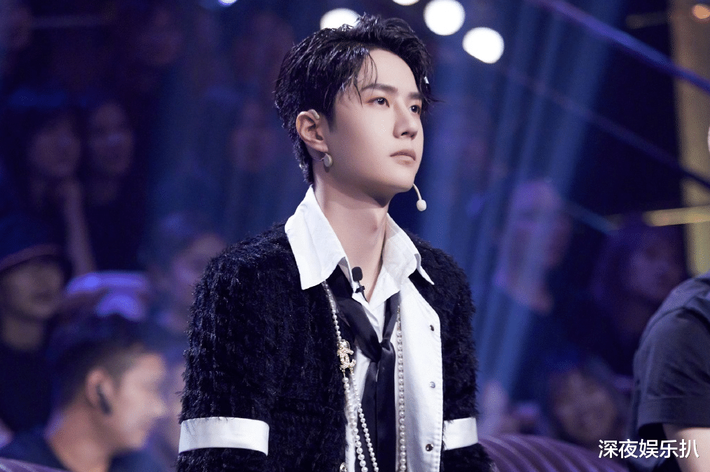 王一博|摔车风波后,王一博重返热搜,谢允呼声持续高涨