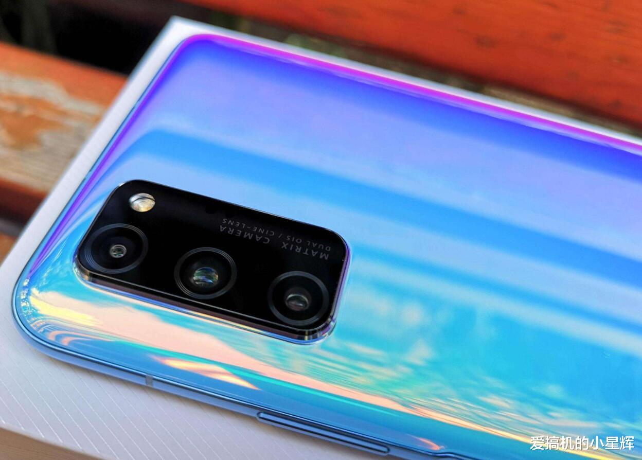 无线充电|华为发力，麒麟990+8+256GB+无线充电仅3188，网友纠结了