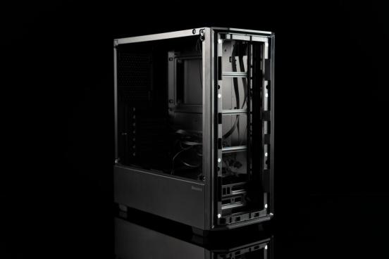 『机箱』「硬核图赏」入门级最强散热机箱 主机安稳避暑全靠他