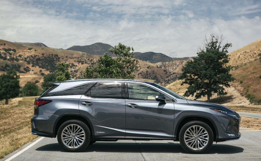 『雷克萨斯』从60万降到30.4万，2020款雷克萨斯打折到近半价，开它聚会很有面子