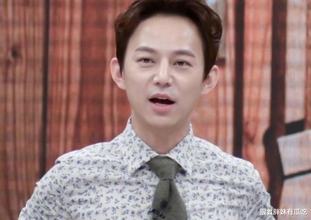 胡歌|演艺圈公认\黑不动\的四位男星，胡歌何炅上榜，00后的他被明星视为偶像