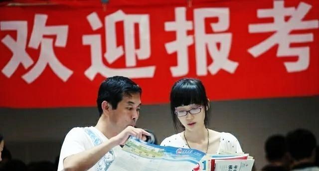 招生|今年医科类高校成焦点，这类大学却集体“遇冷”，分数严重下滑！