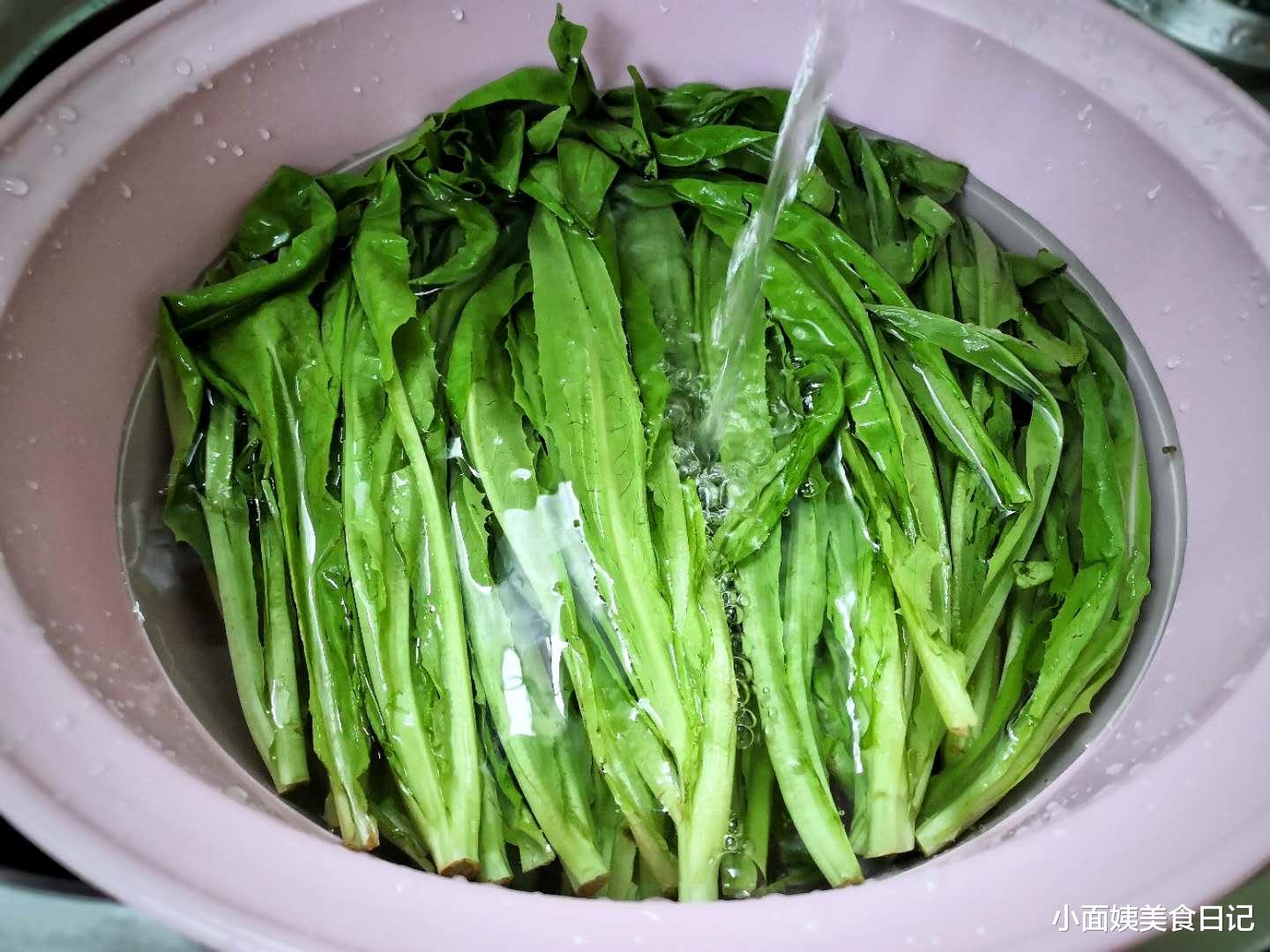 油麦菜|好多人看不上此菜，一周吃一次，给身体来个大扫除，润肠又通便！