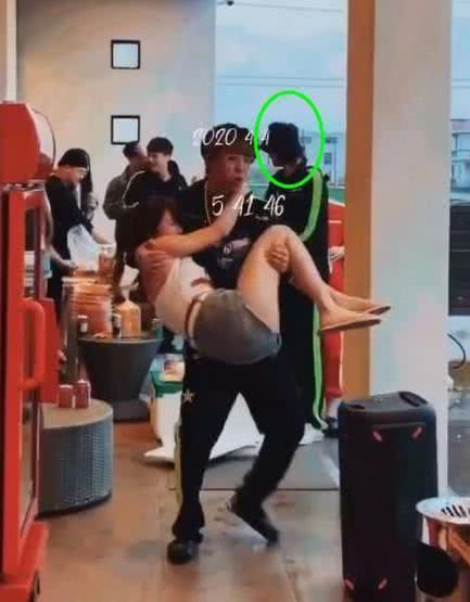 罗志祥▲台媒曝罗志祥“极限运动”约20多个网红，当事女主发声还原现场