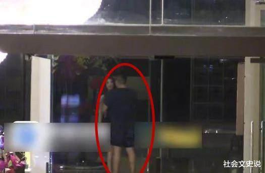 岳云鹏|强搂24岁女团成员，把手伸进女艺人裤兜，岳云鹏老实人形象尽毁！